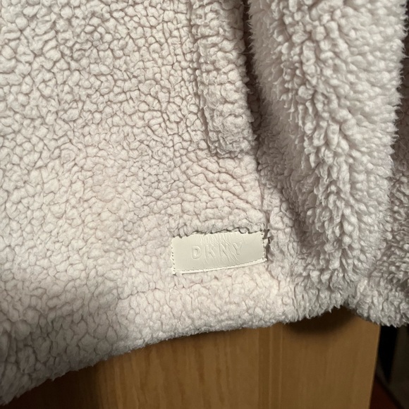 DKNY Sherpa Jacket - Picture 6 of 9